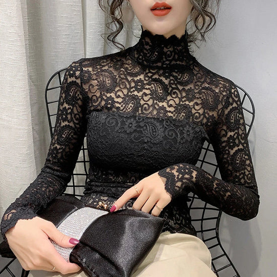 Tuttleneck Lace Top